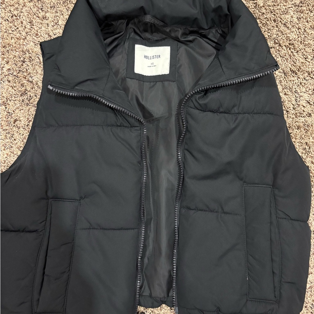 Hollister Charcoal Quilted Vest